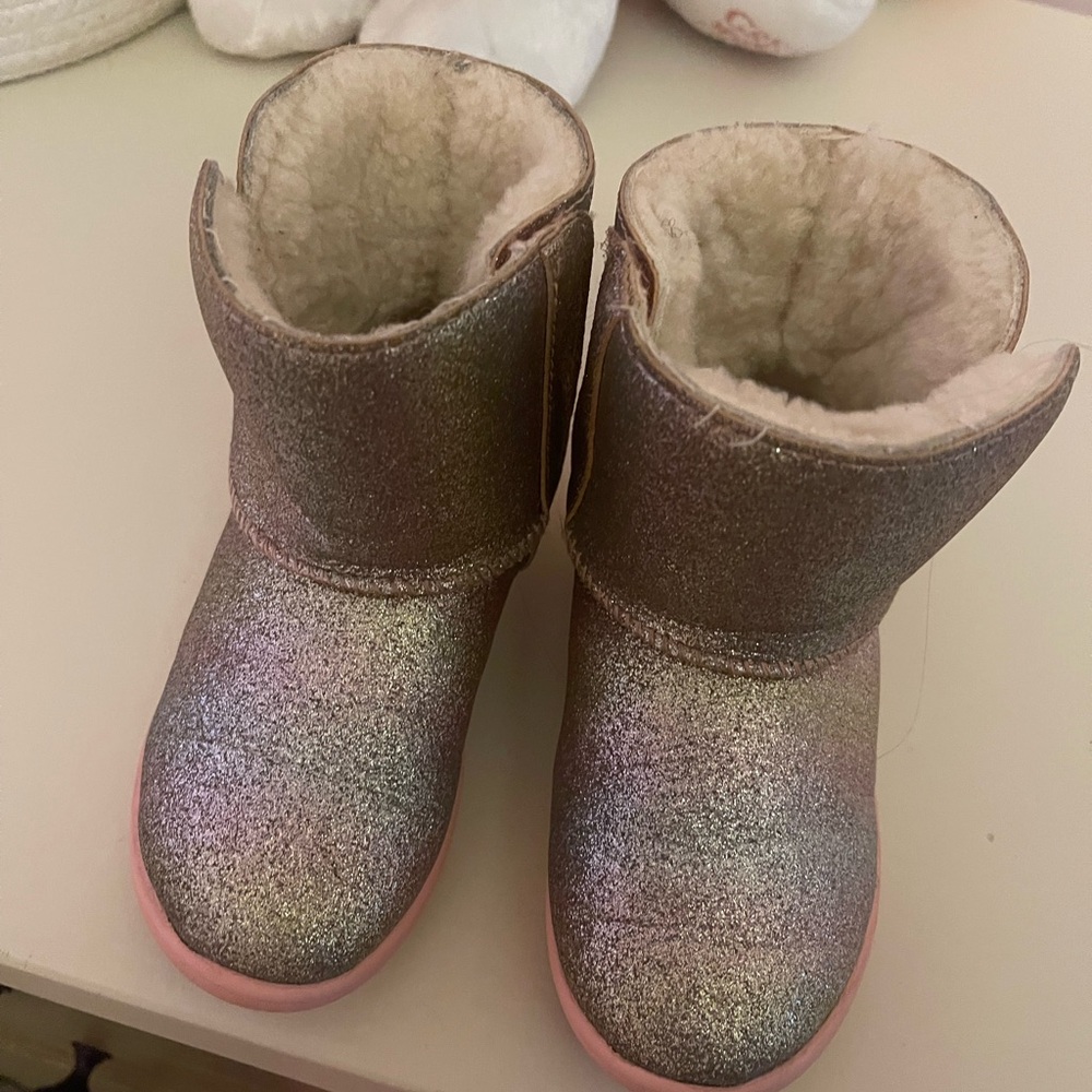 Sparkly Glitter Boots with Pink Soles